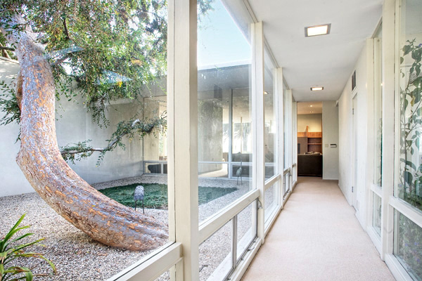 06-Hallway,Courtyard+1.jpg