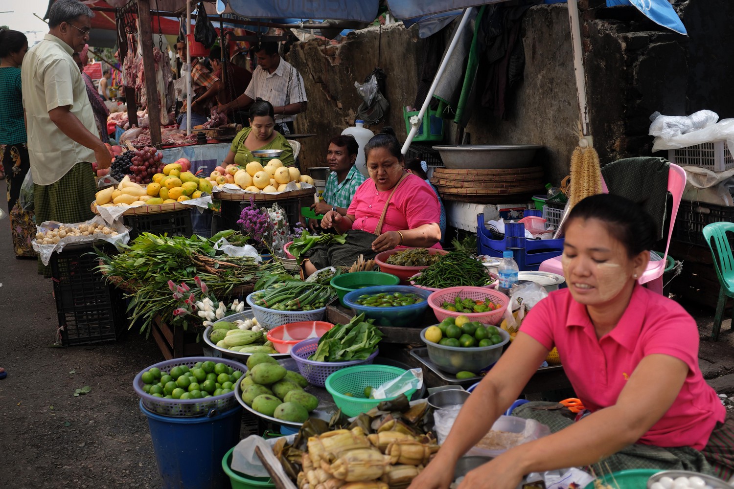 Yangon street food breakfast tour: Morning Market