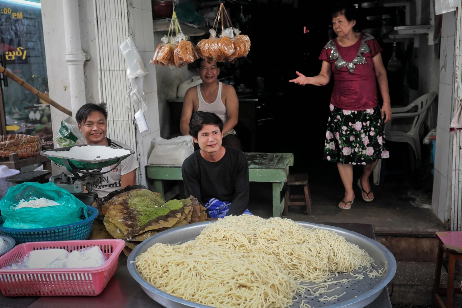 Copy of Yangon evening street food tour: Fresh noodle sellers