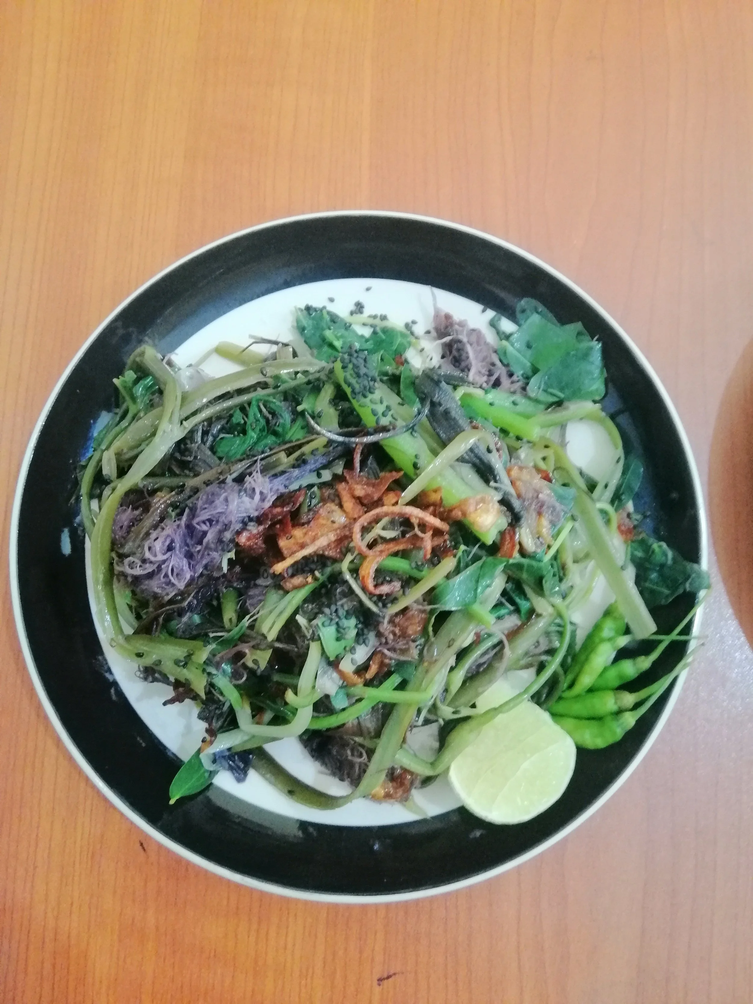 Black sea moss salad Karen style