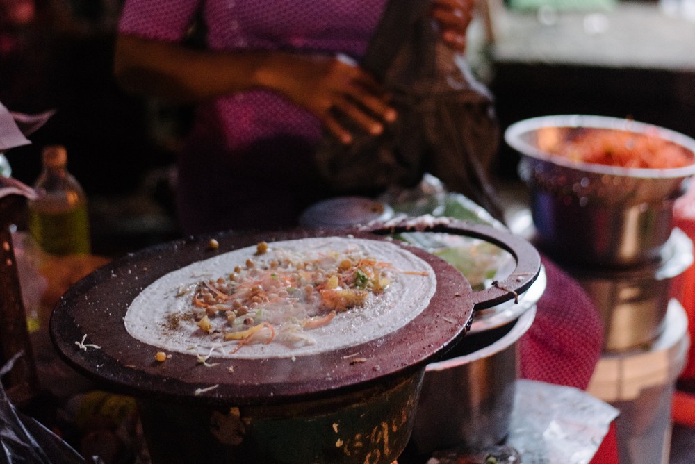 Yangon Food Tour at night: The Gangster snack