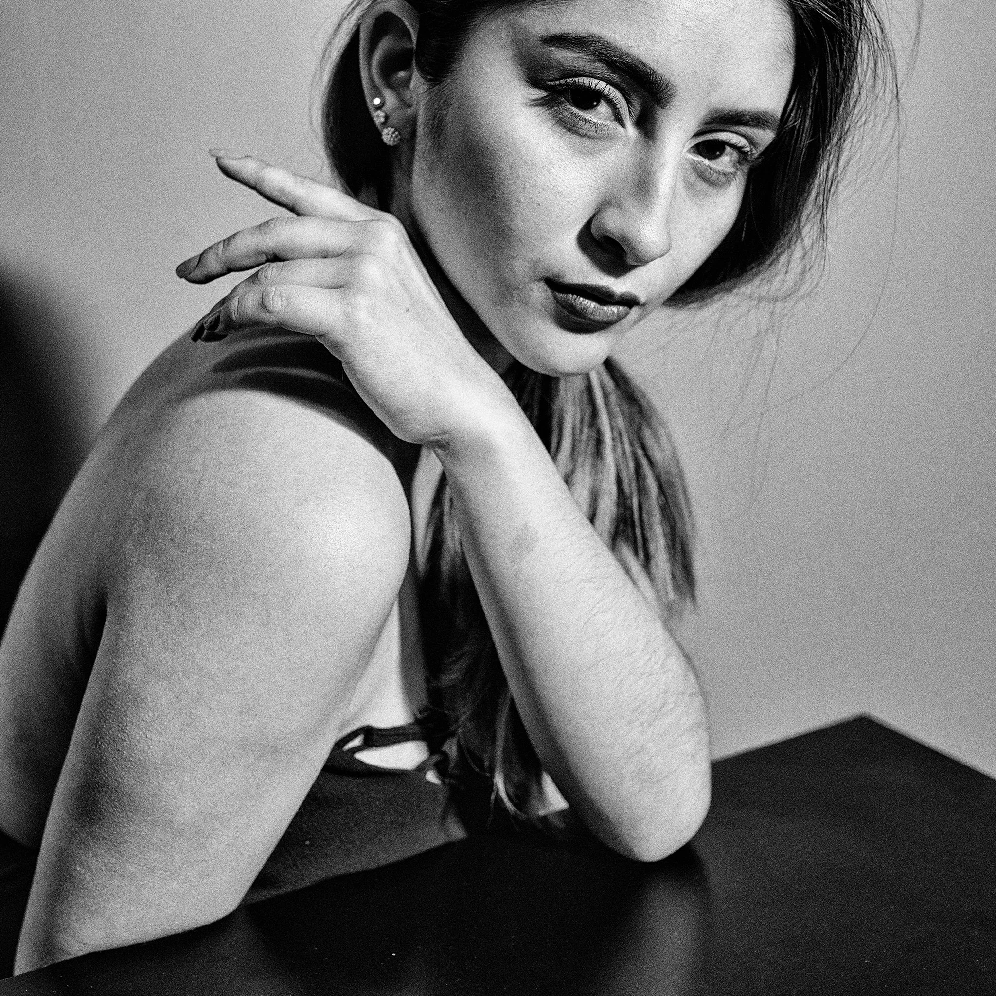 Aurora BW-7511 copy.jpg