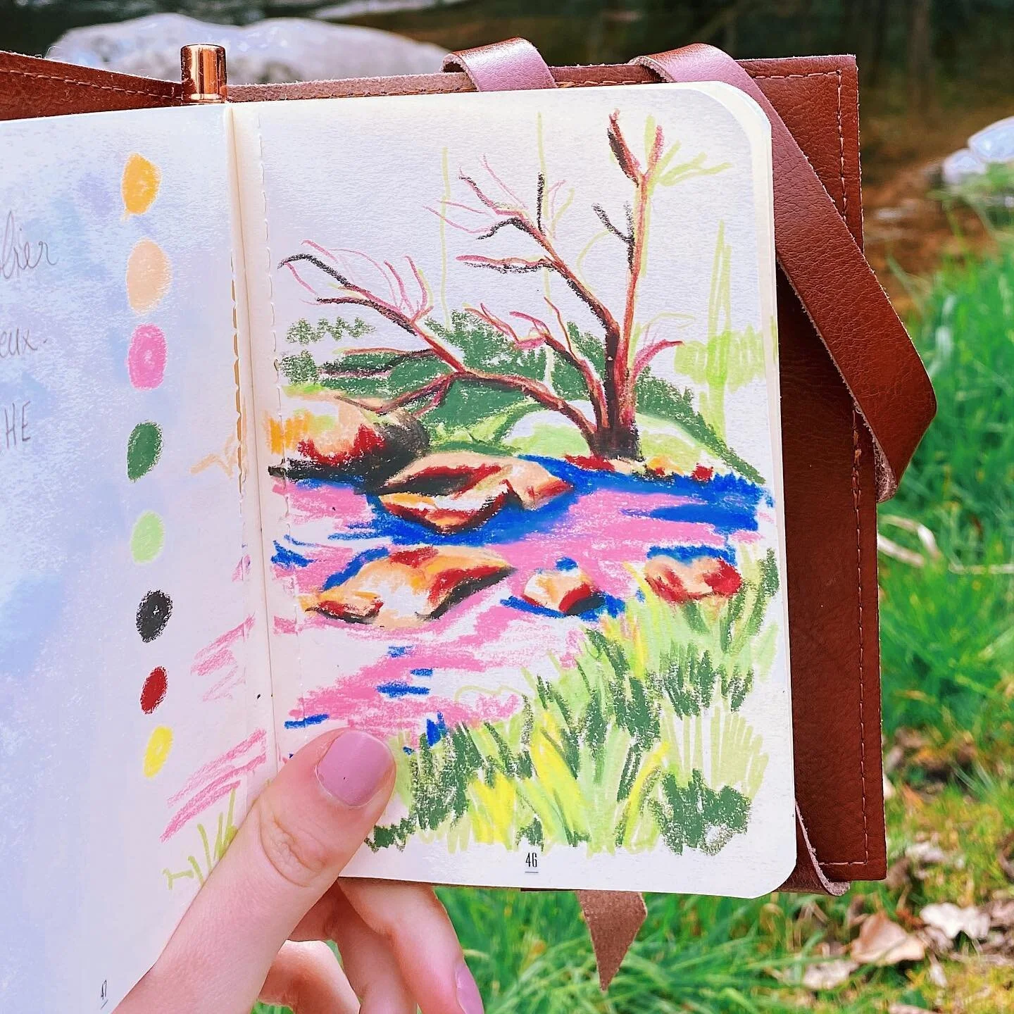 Aaaaah quel plaisir de se poser un peu, contempler, admirer, 🌞prendre le temps, croquer, 🖍se ressourcer, profiter&hellip; 🌈notre magnifique terre est si belle. &hearts;️🌿 Une ressource in&eacute;puisable d&rsquo;inspiration. Je ne me lasserai jam