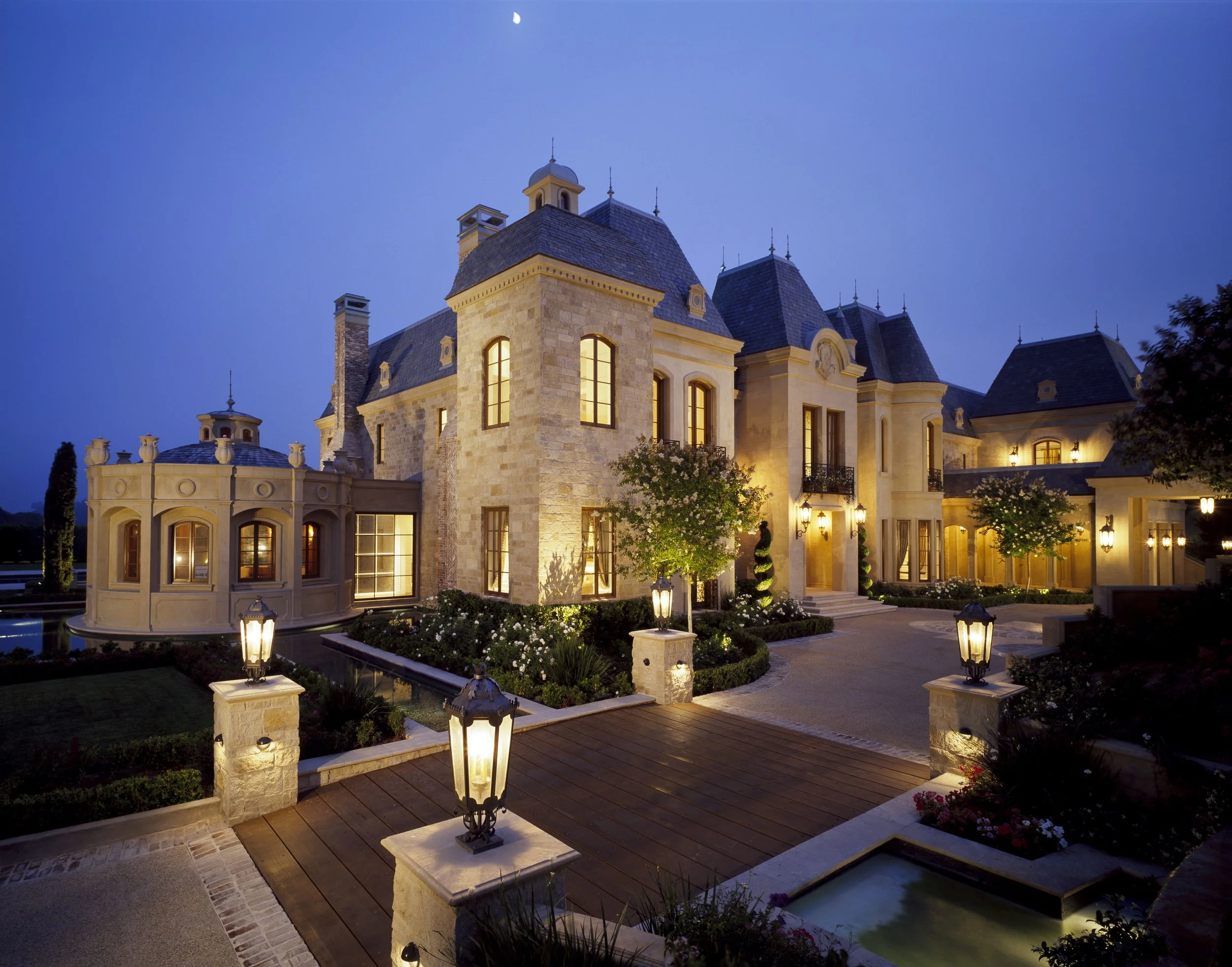 FRENCH HOUSE