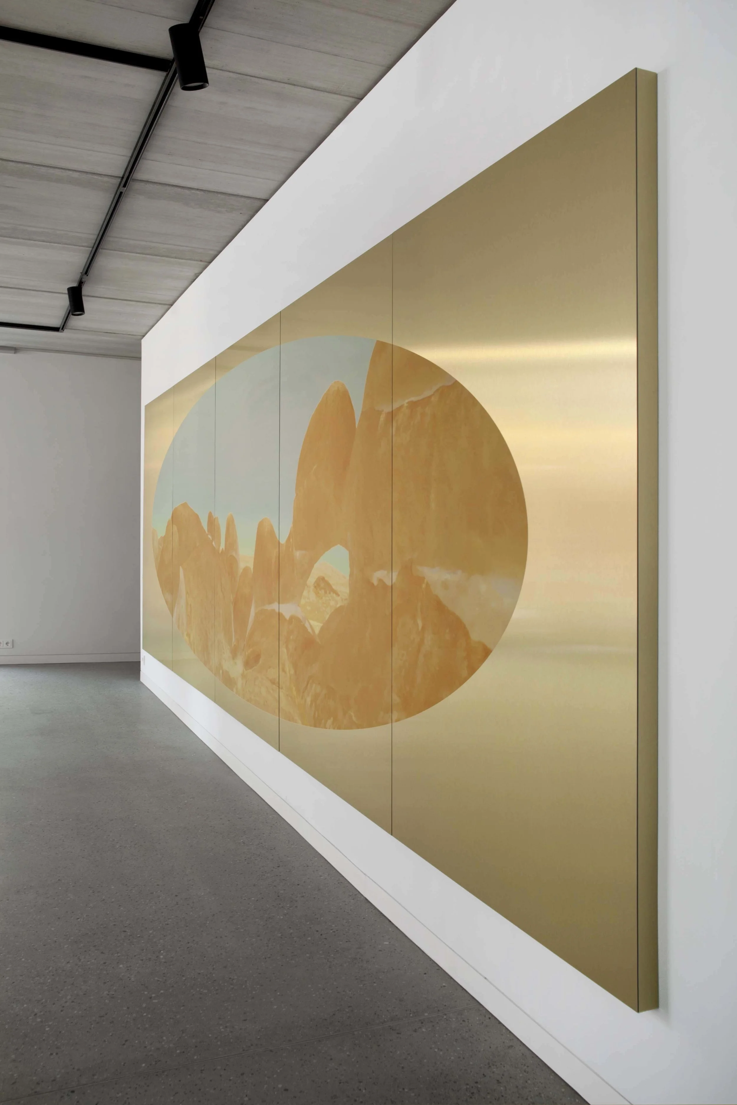 Beyond the Oecumene / Part XII (Pentaptych), 2019 - Side view Wax pastels, UV-print on gold Alu-Dibond