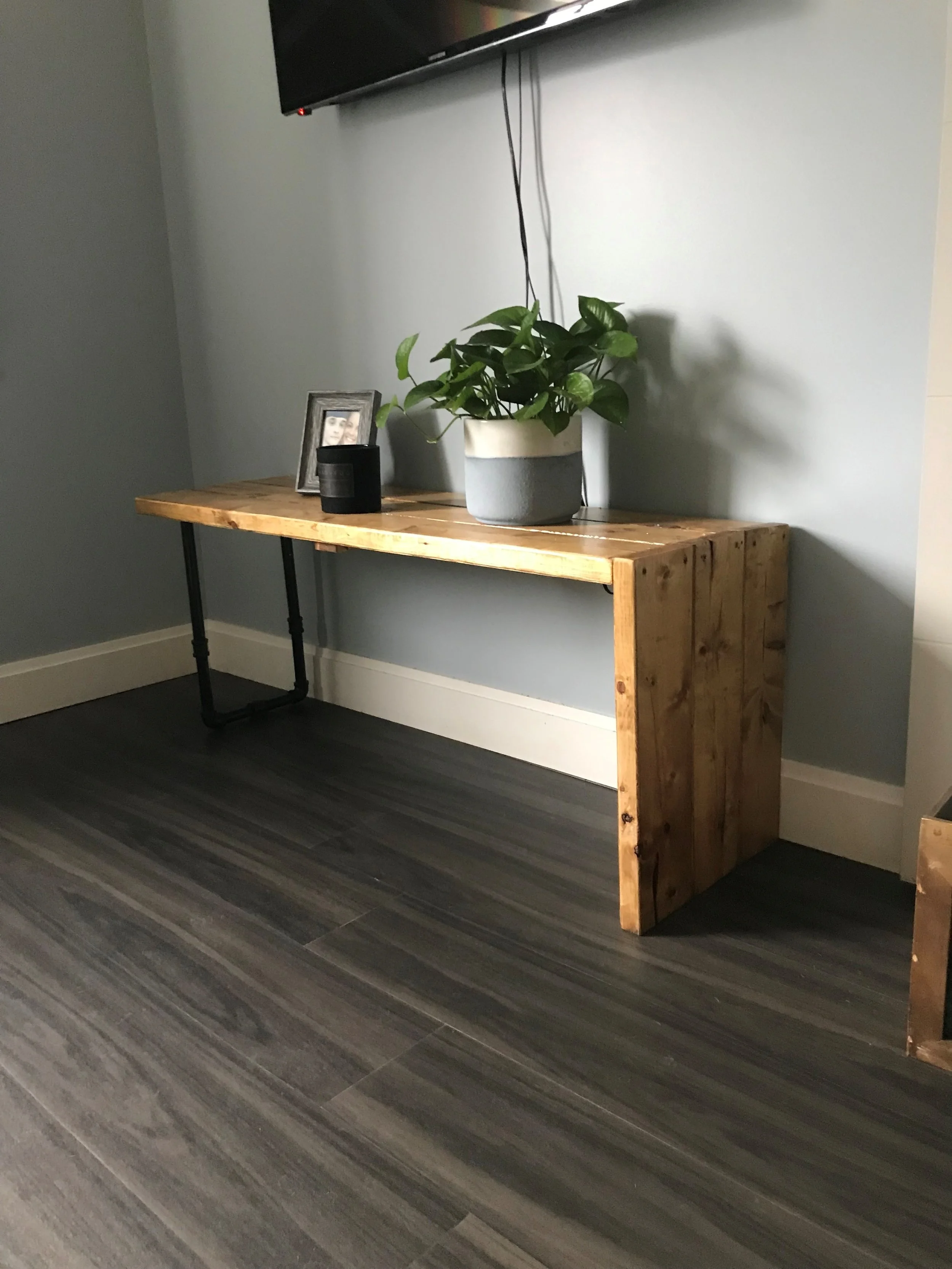 TV stand/console table