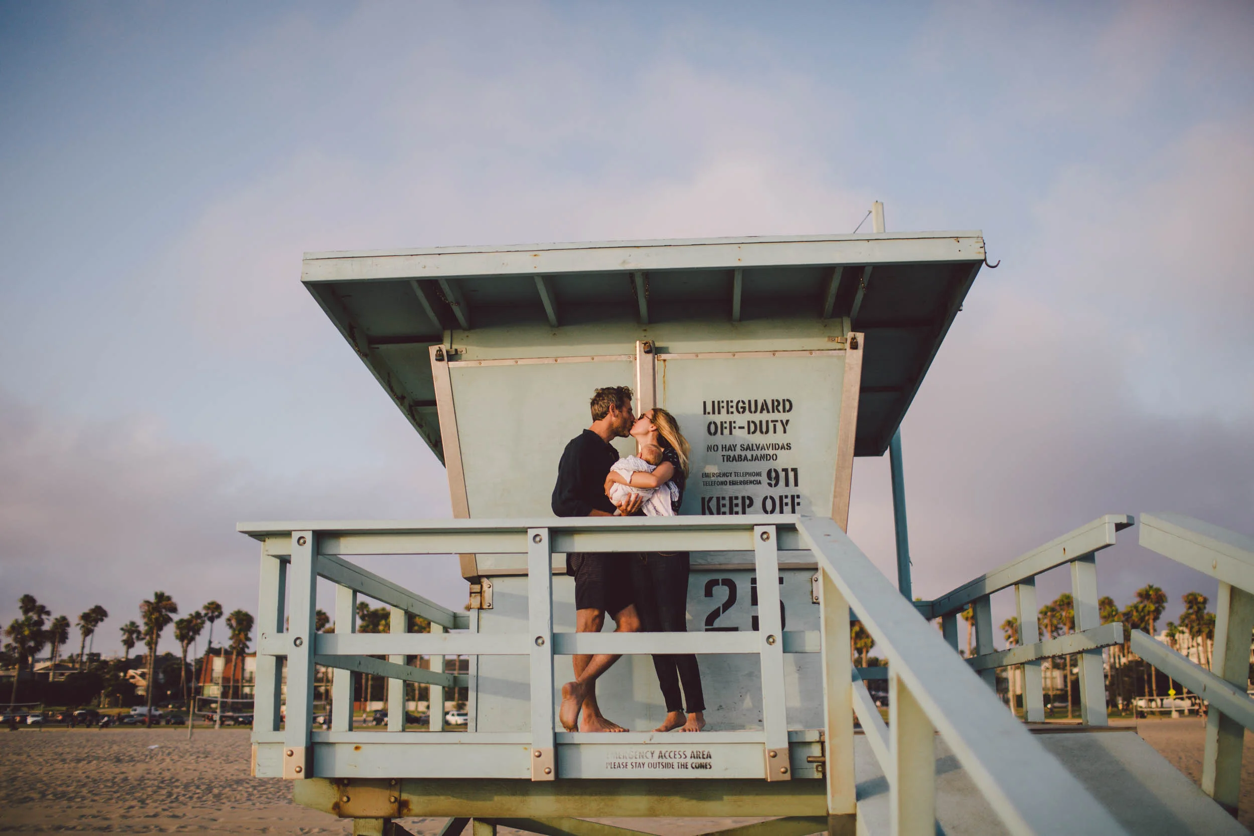 ocean park santa monica sunset lifestyle family session