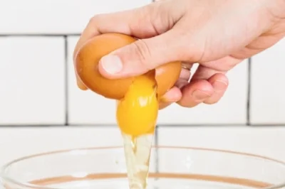 egg cracking.jpg