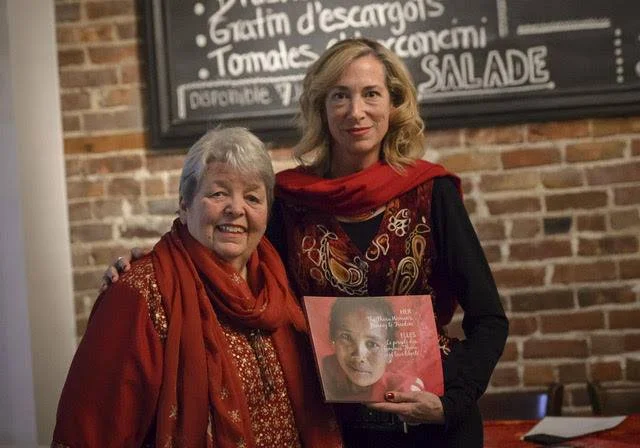Author: Michelle Bonneau (left) Artist / Photographer: Julie Gascon (right)