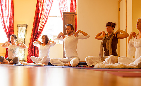 yogis_spinal_twist.jpg