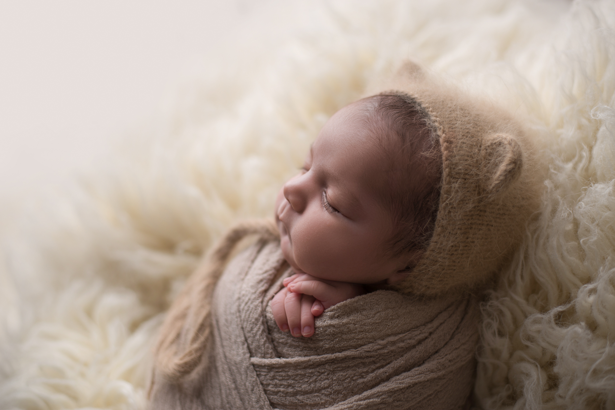 yyc baby newborn photography flokati backlit nw