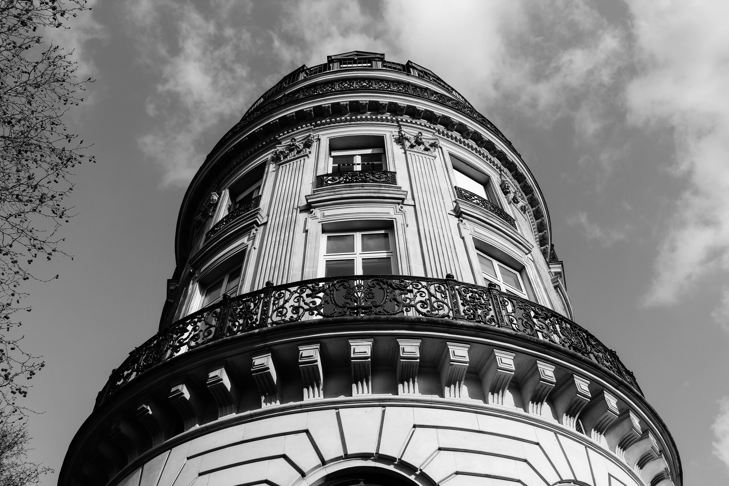 B&W Oval.jpg