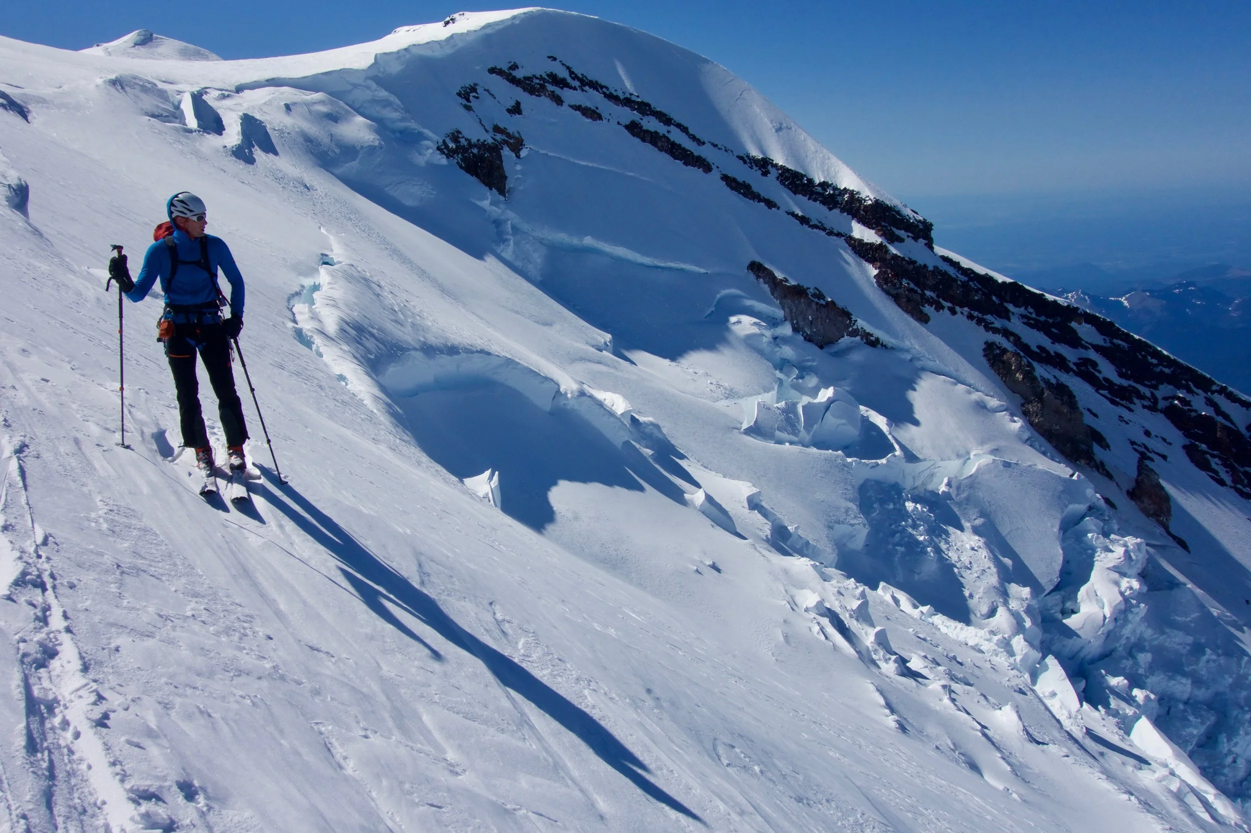 Skiing down the Emmons