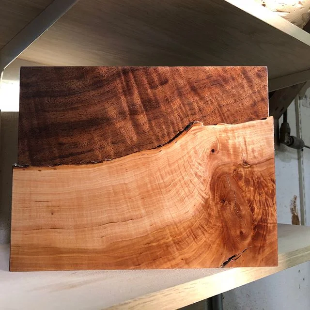 When wood selection is life 🔥
This box finally made its way to the beautiful @roudiani along with a bowl I turned that fit inside it (will share photos soon)
.
.
.
.
#wood #woodworking #finewoodworking #liveedge #play #playtime #lovewhatyoudo #simpl