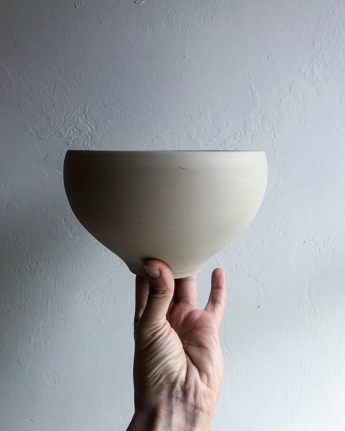 Hope you all got to do atleast one thing you love today 💜

#ceramics #ceramicart #ceramic #bowl #handmade #pottery #wheelthrown #clay #practice #iteration #meditation