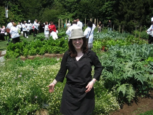 I felt like such a dork walking around in a black apron in a black outfit, especially when it was a million degrees outside. But I guess I get points for originality!