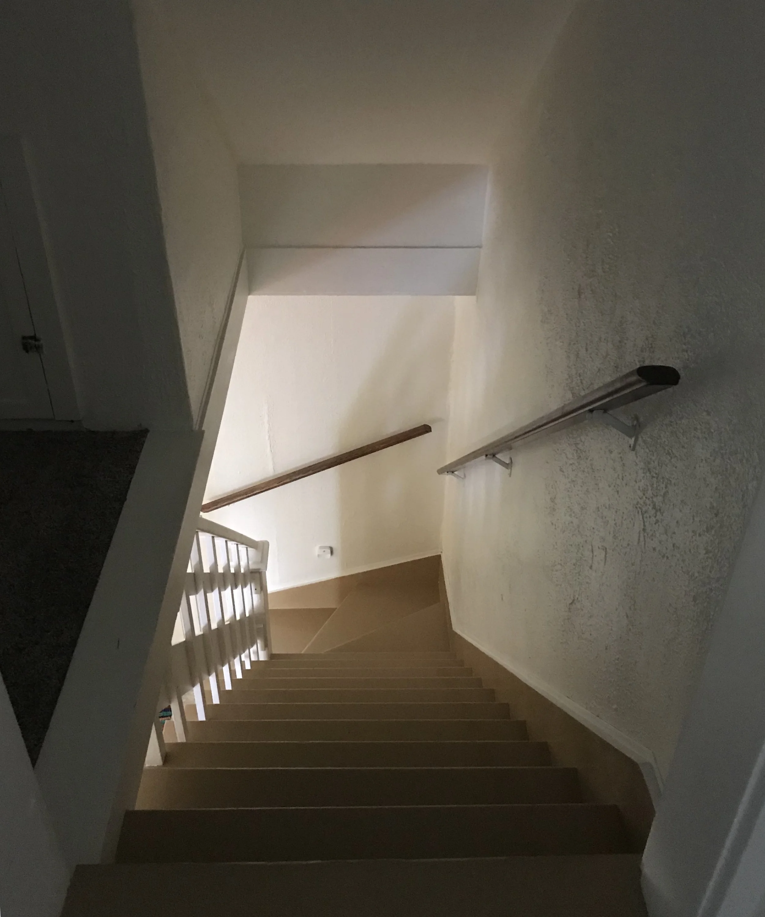 These are the scary stairs at my airbnb. Fortunately, all went well, but I was definitely super careful - I can’t get cocky about this stuff anymore.