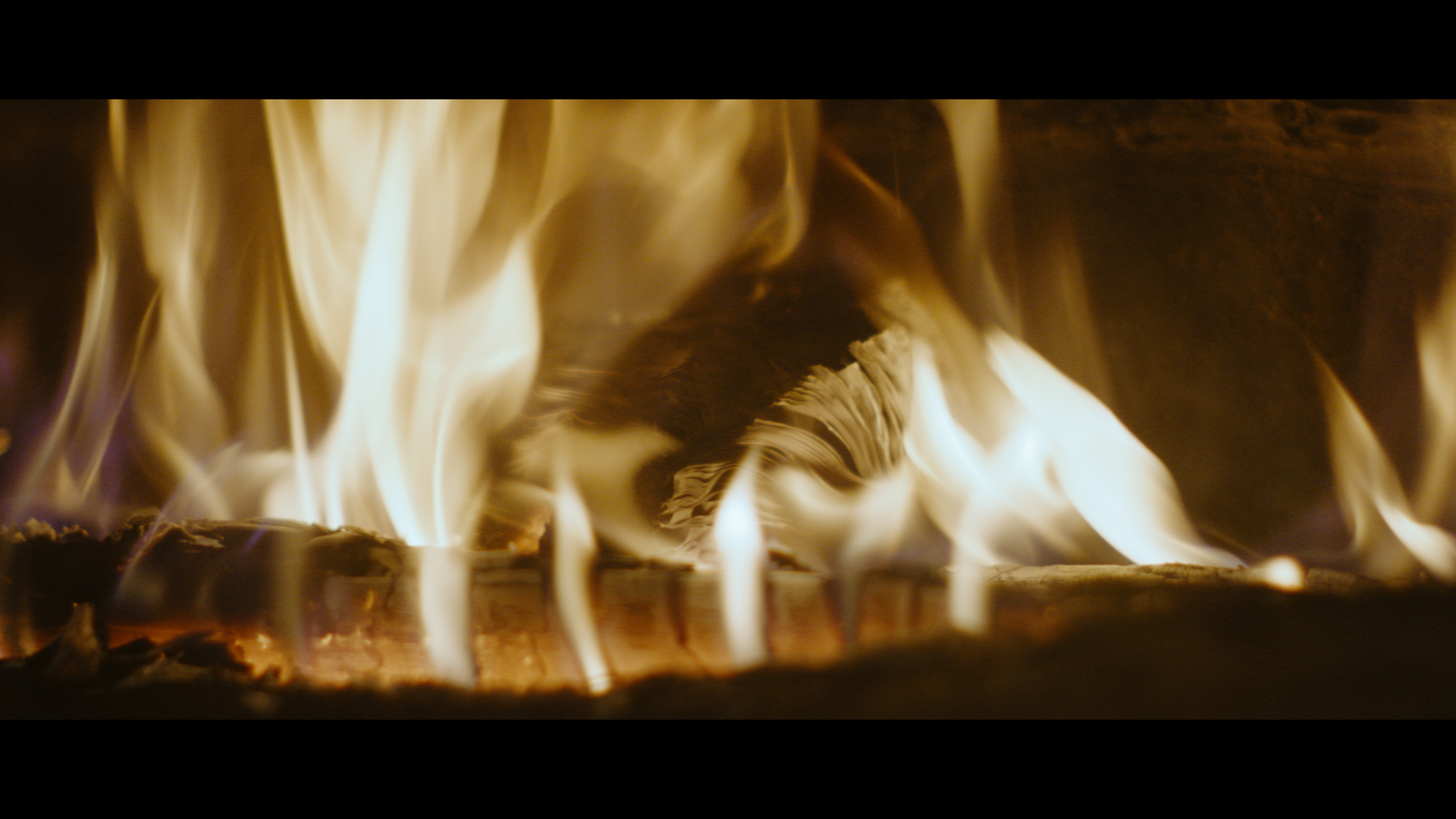 FINAL GRADE_A Friend of Your Father's.GRADED.20190624.PRORES4444.mov.01_06_41_08.Still051.jpg