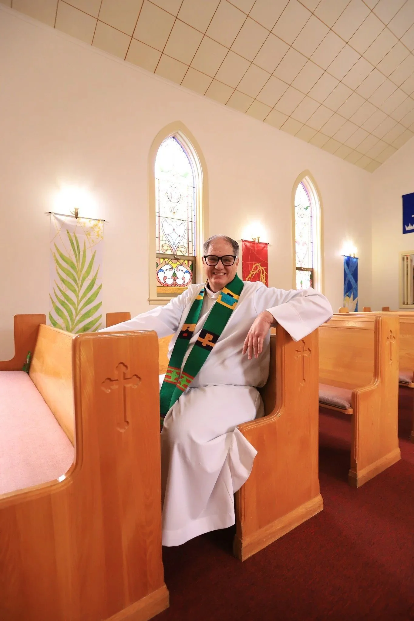 Pastor+Jon+-+In+Pew+Website+3.jpg