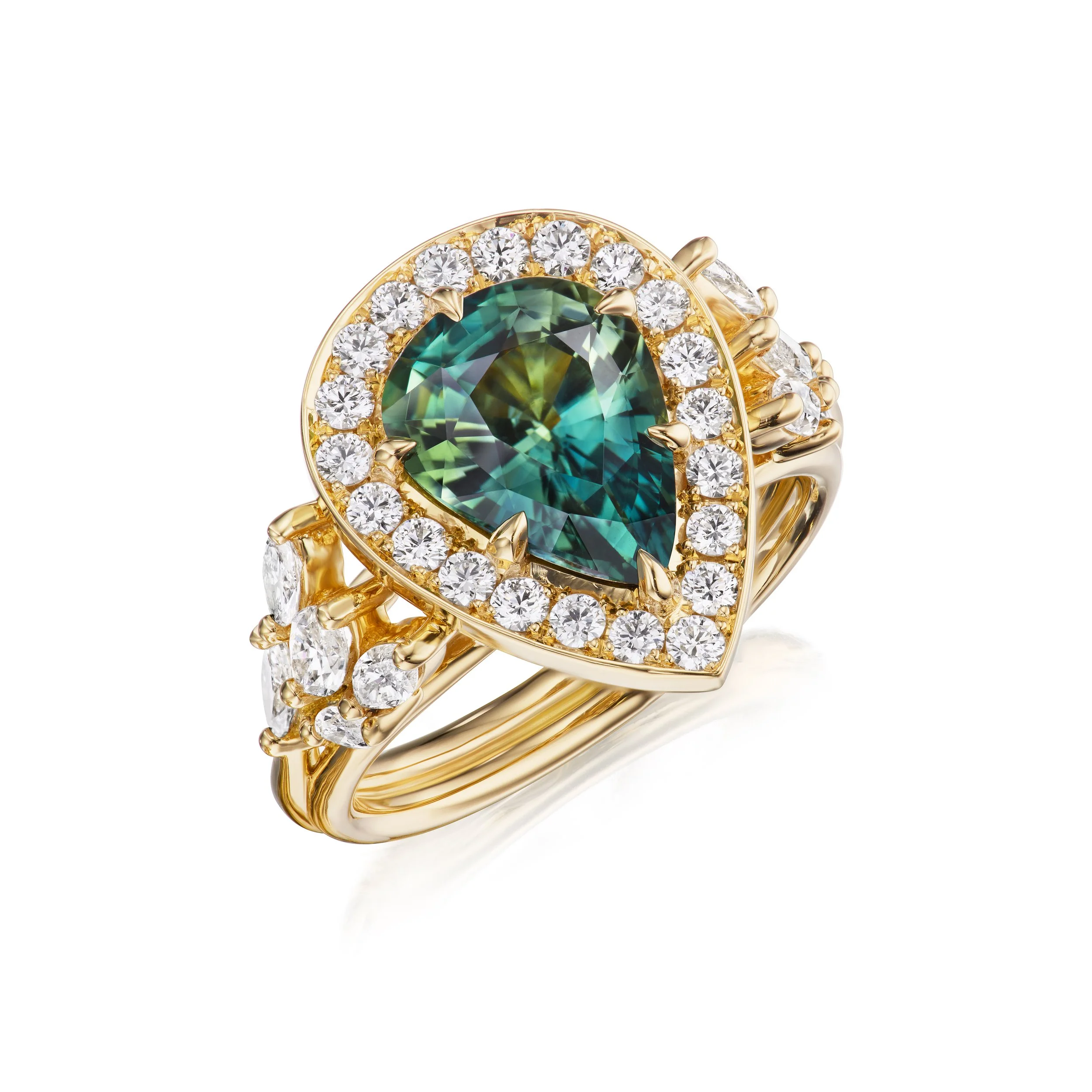 3.51 ct unheated green sapphire ring in 18K gold, pear-shaped center stone surrounded by diamonds