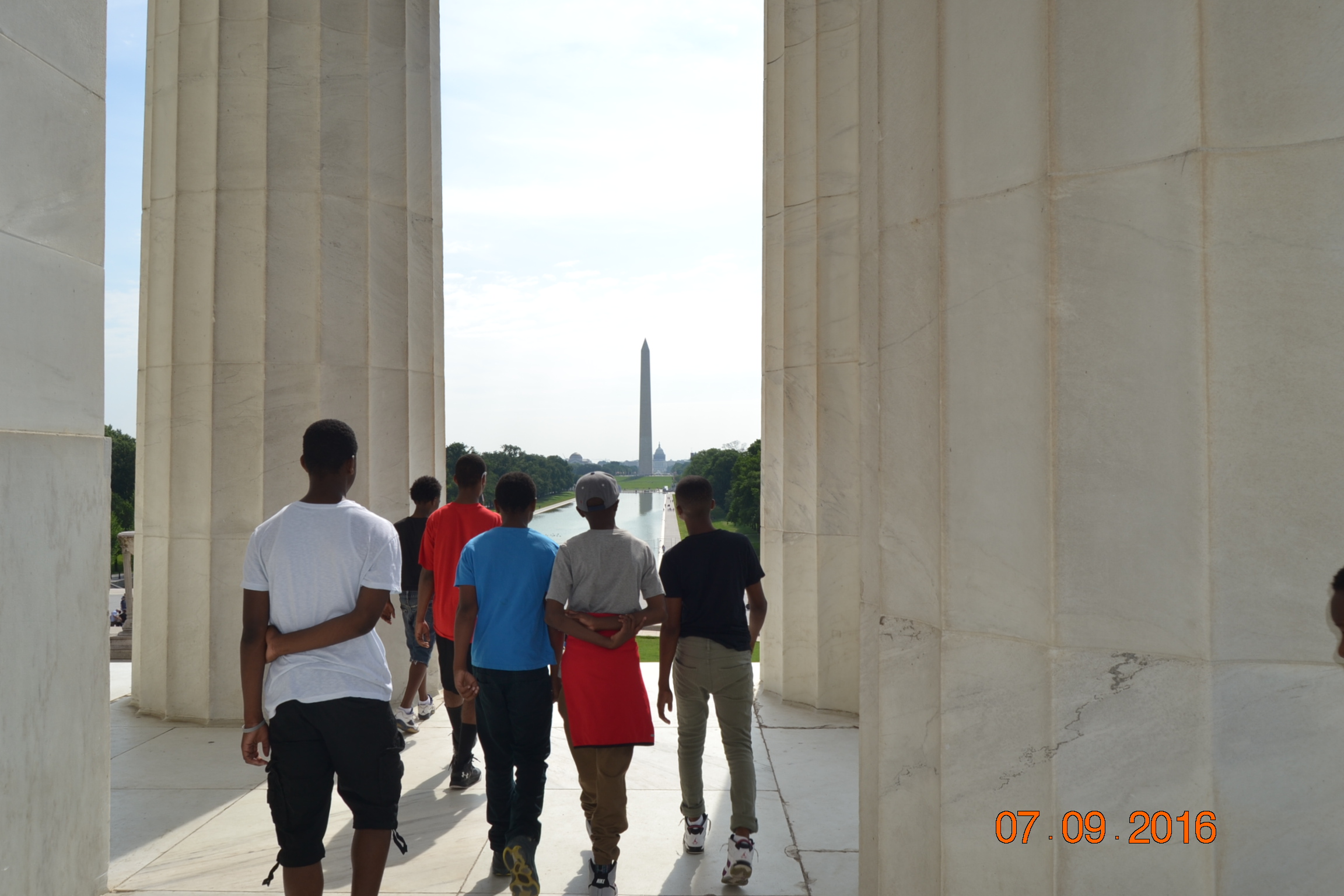 Lincoln with Capital and Monument.JPG