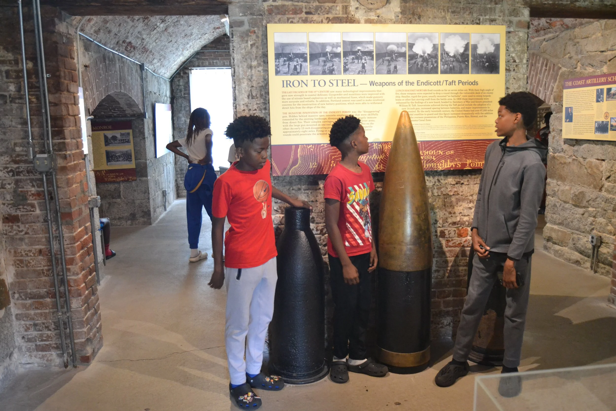 BIG BOMBS AT CASEMATE MUSEUM.JPG