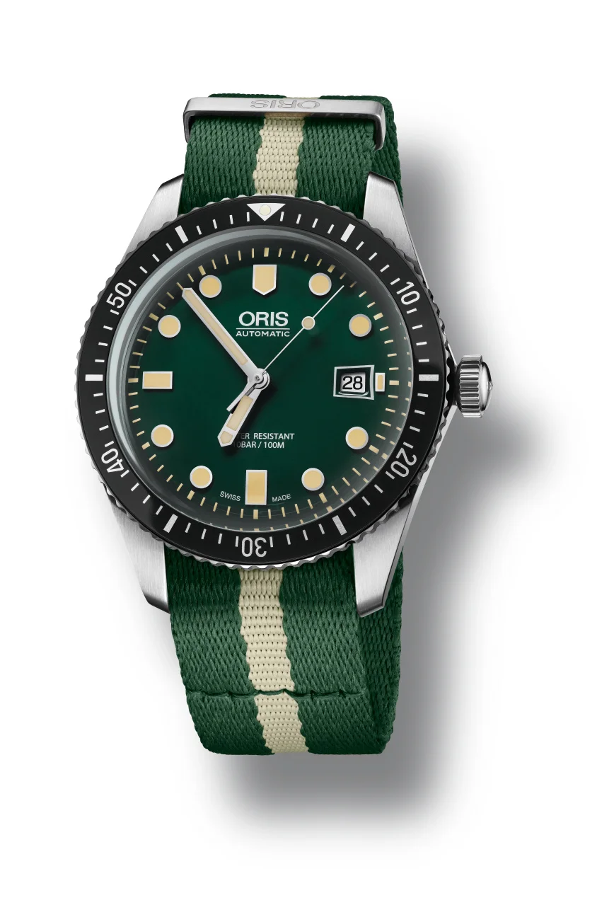 01 733 7720 4057-07 5 21 24FC - Oris Divers Sixty-Five_LowRes_6786.jpg