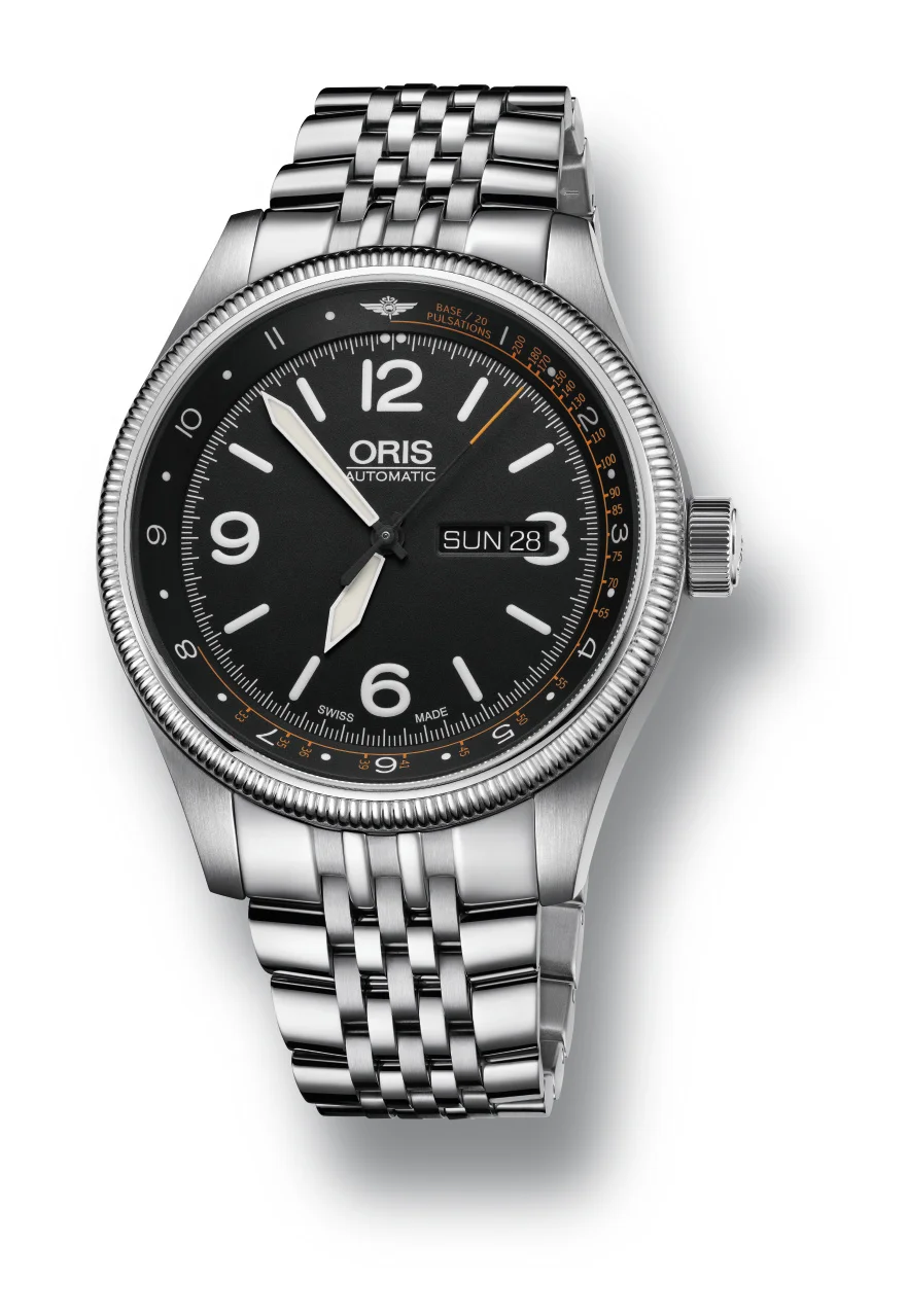 01 735 7728 4084-Set MB - Oris Royal Flying Doctor Service Limited Edition II_LowRes_6431.jpg