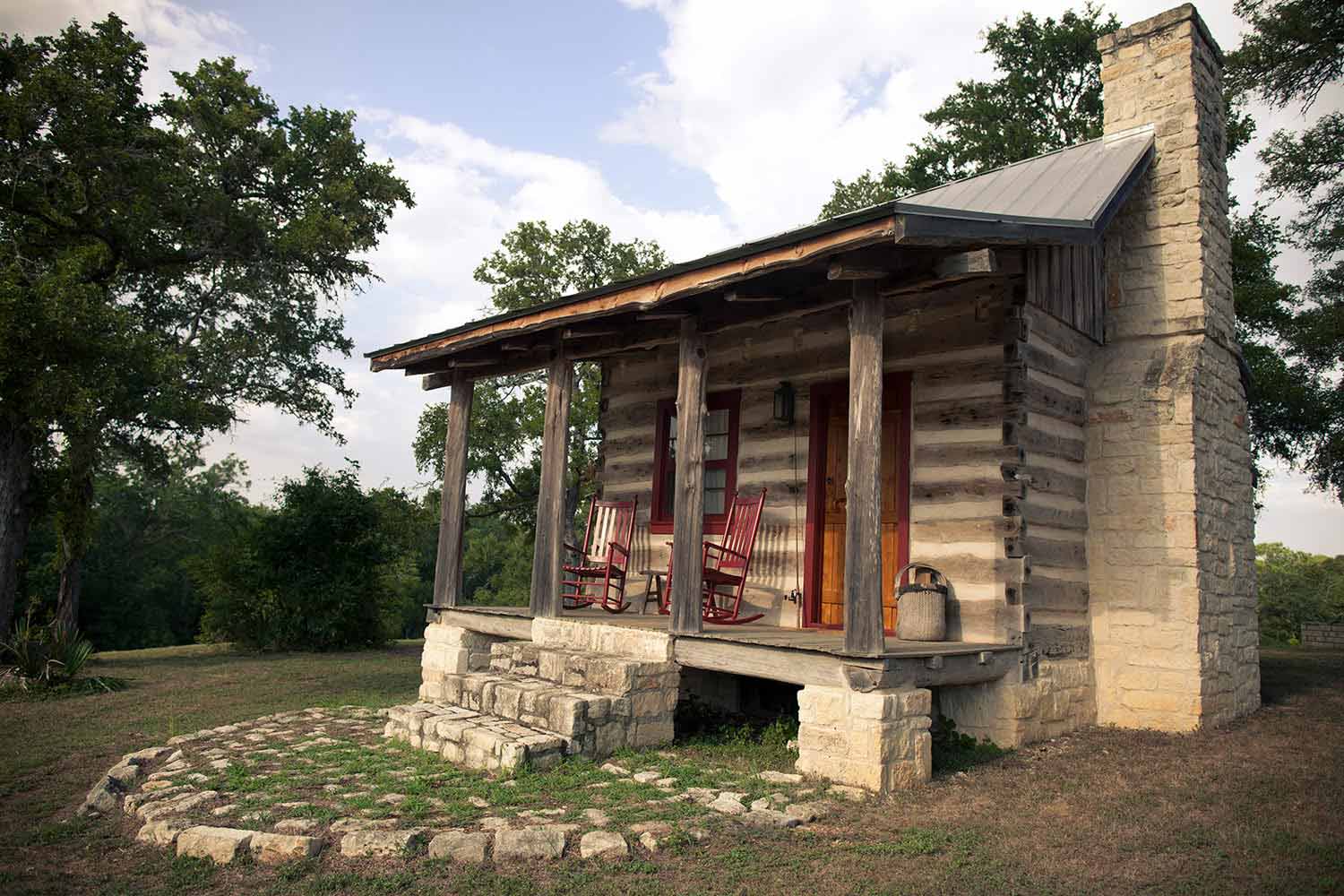 Cabin On The Hill Exterior