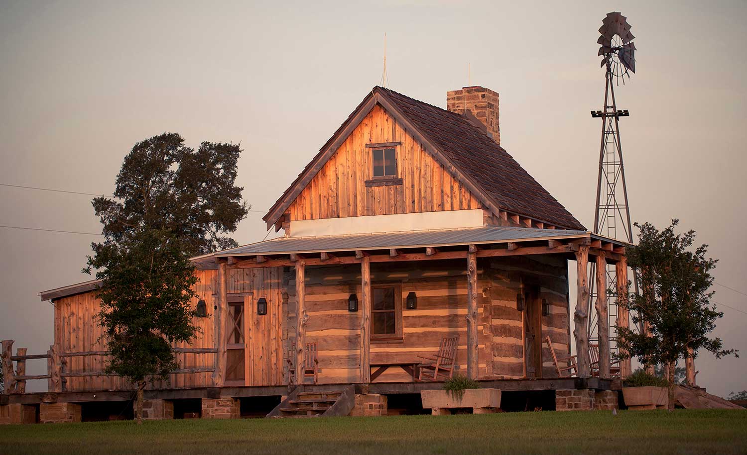 Hinze Cabin Exterior