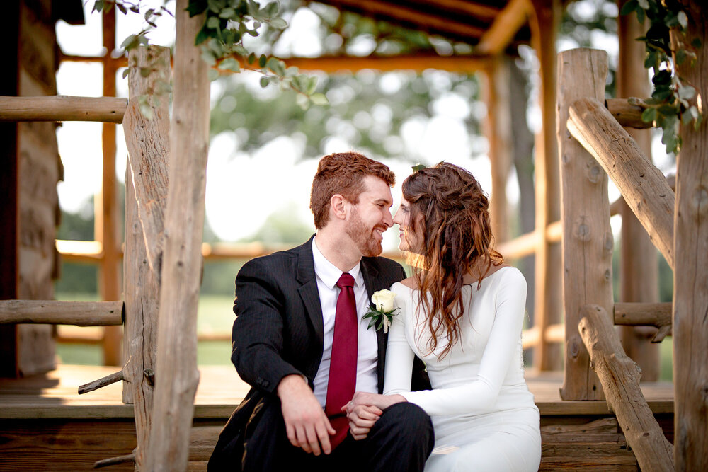 Smooches at Cabin on the Hill