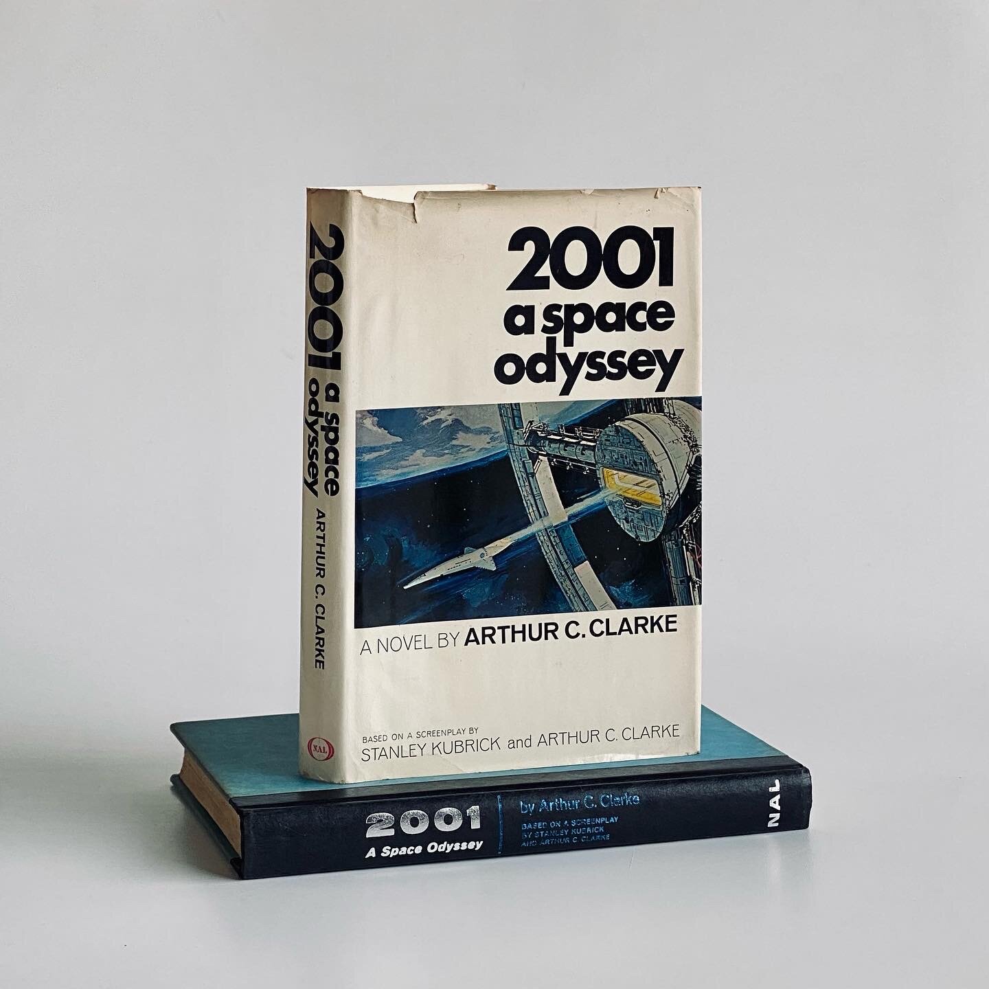 2001 : A Space Odyssey by Arthur C. Clarke