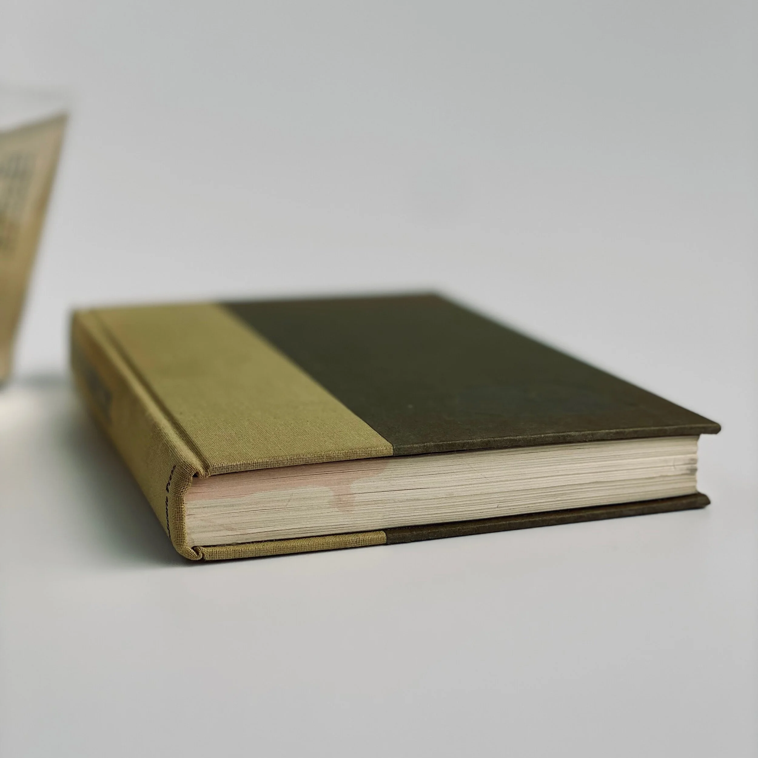 8D627302-14DB-4B5A-BCE4-9AC7EBBB4D31