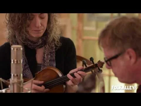 Folk Alley Sessions: Rayna Gellert & Kieran Kane - "Cold Air"