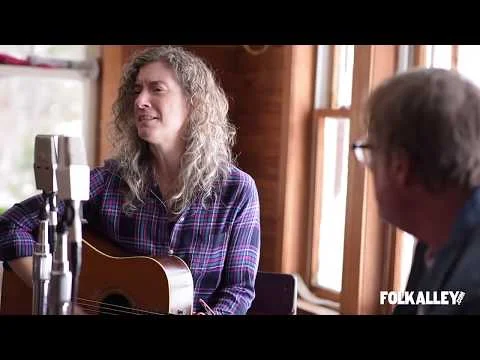 Folk Alley Sessions: Kieran Kane & Rayna Gellert, "One Foot in the Grave"
