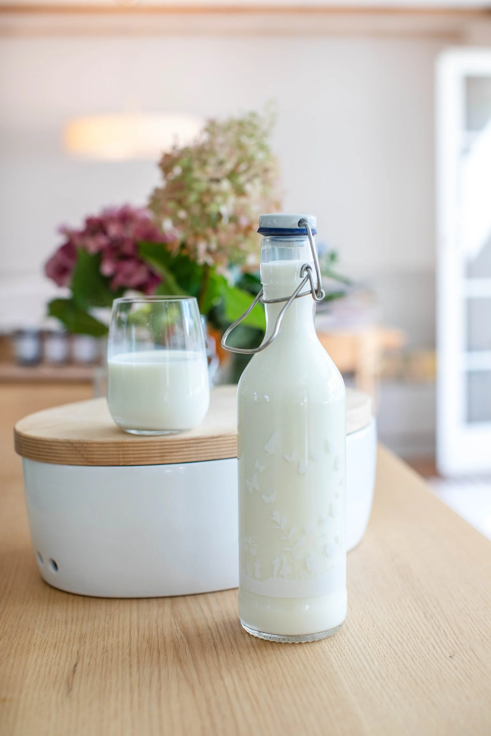 Homemade Almond Milk 