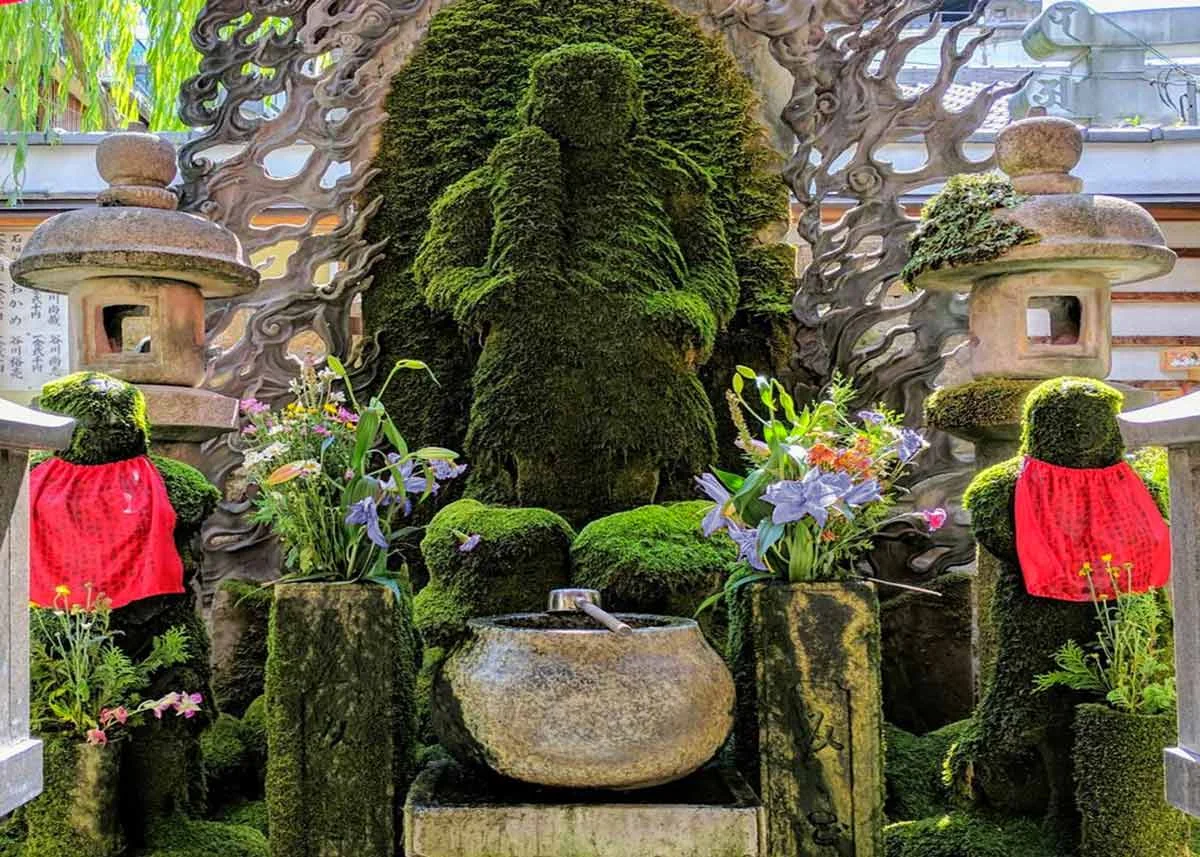 Fudo-Myo at Hozenji Temple, Osaka