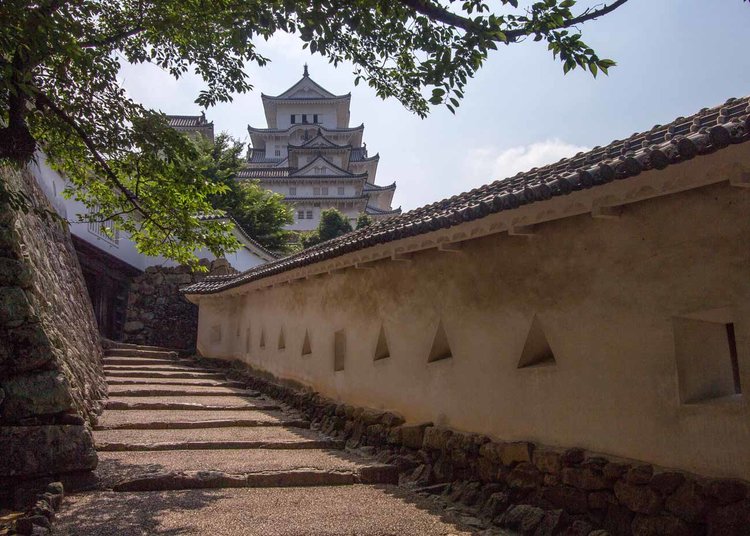 Wie alt ist die Burg Himeji?