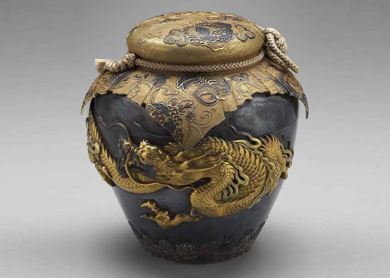 Dragon Pot, 19th century, Museum of Fine Arts, Boston