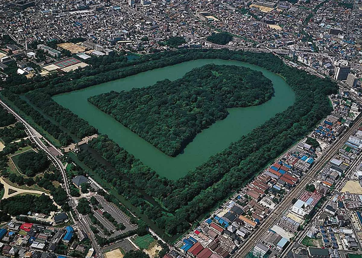 © Osaka Info , Tomb of Emperor Nintoku