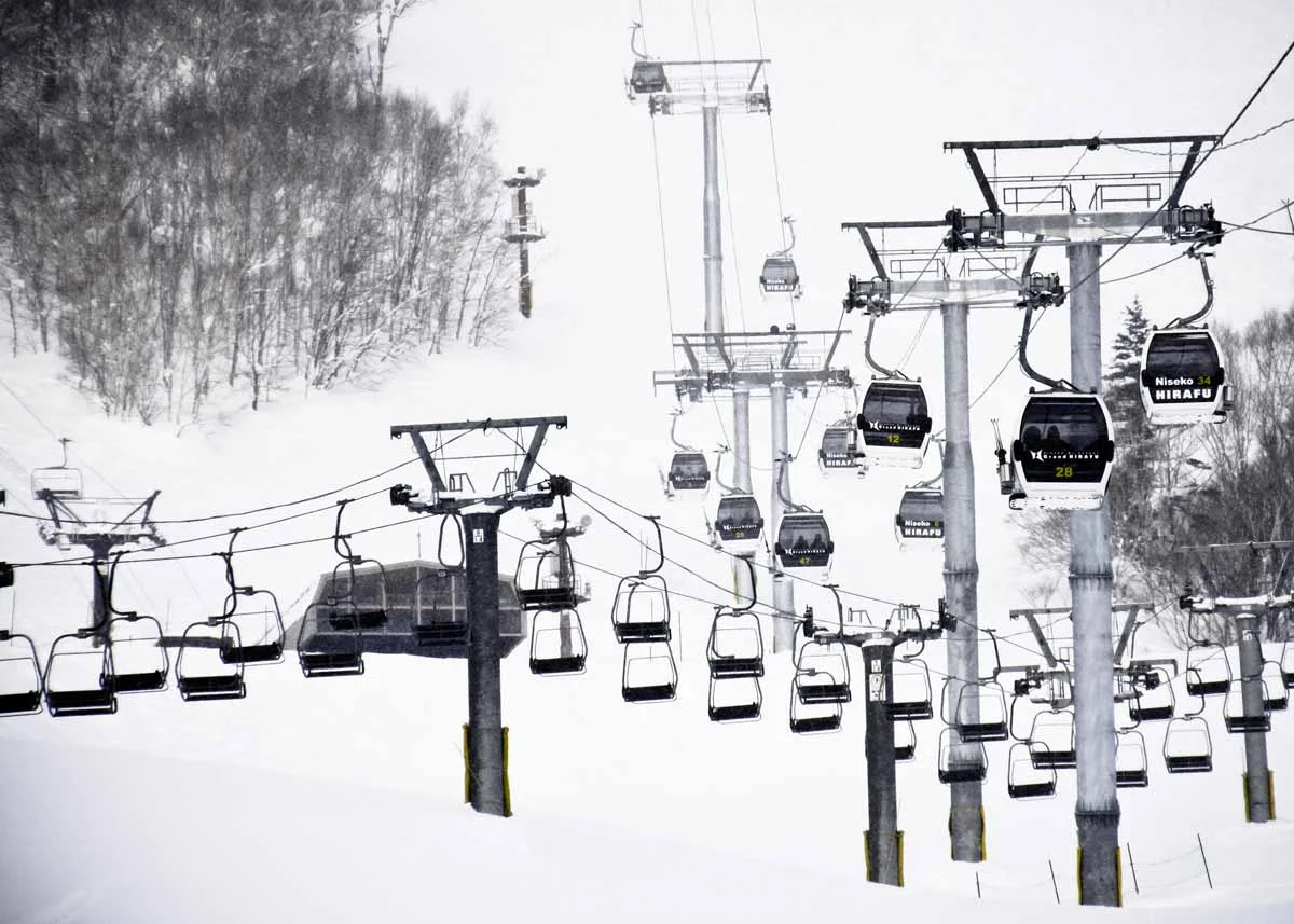 © Chris Barns / Creative Commons , Niseko Ski Lift
