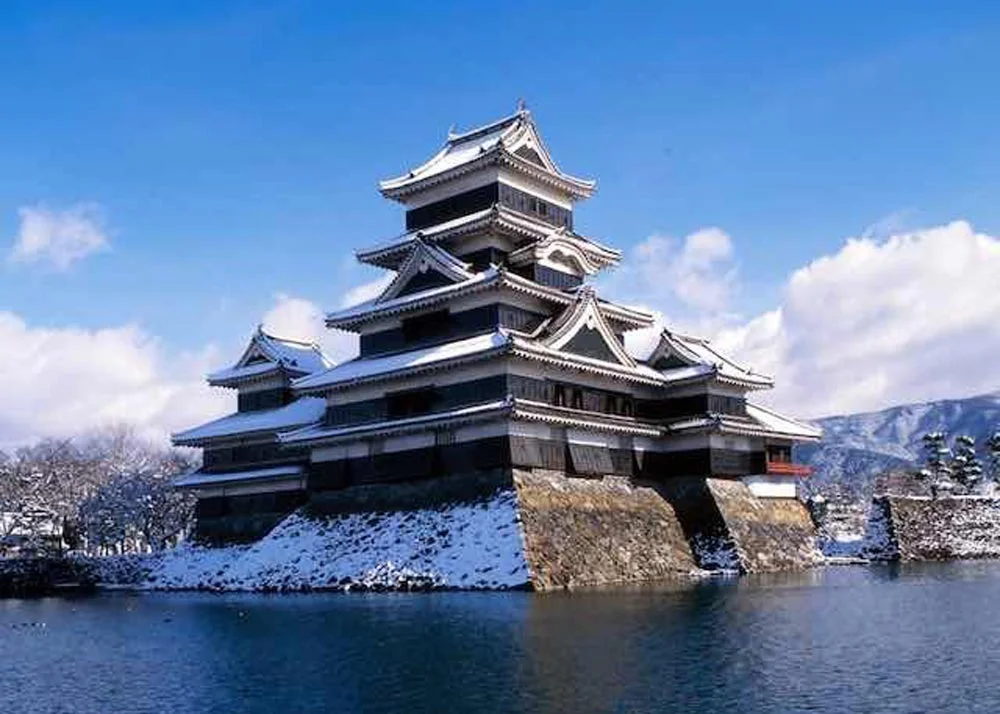 © Hakuba.com , Matsumoto Castle