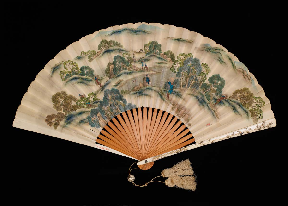 Ancient Chinese Japanese Town Oriental Elegant Sandalwood Hollow Hand Fan Fan92 