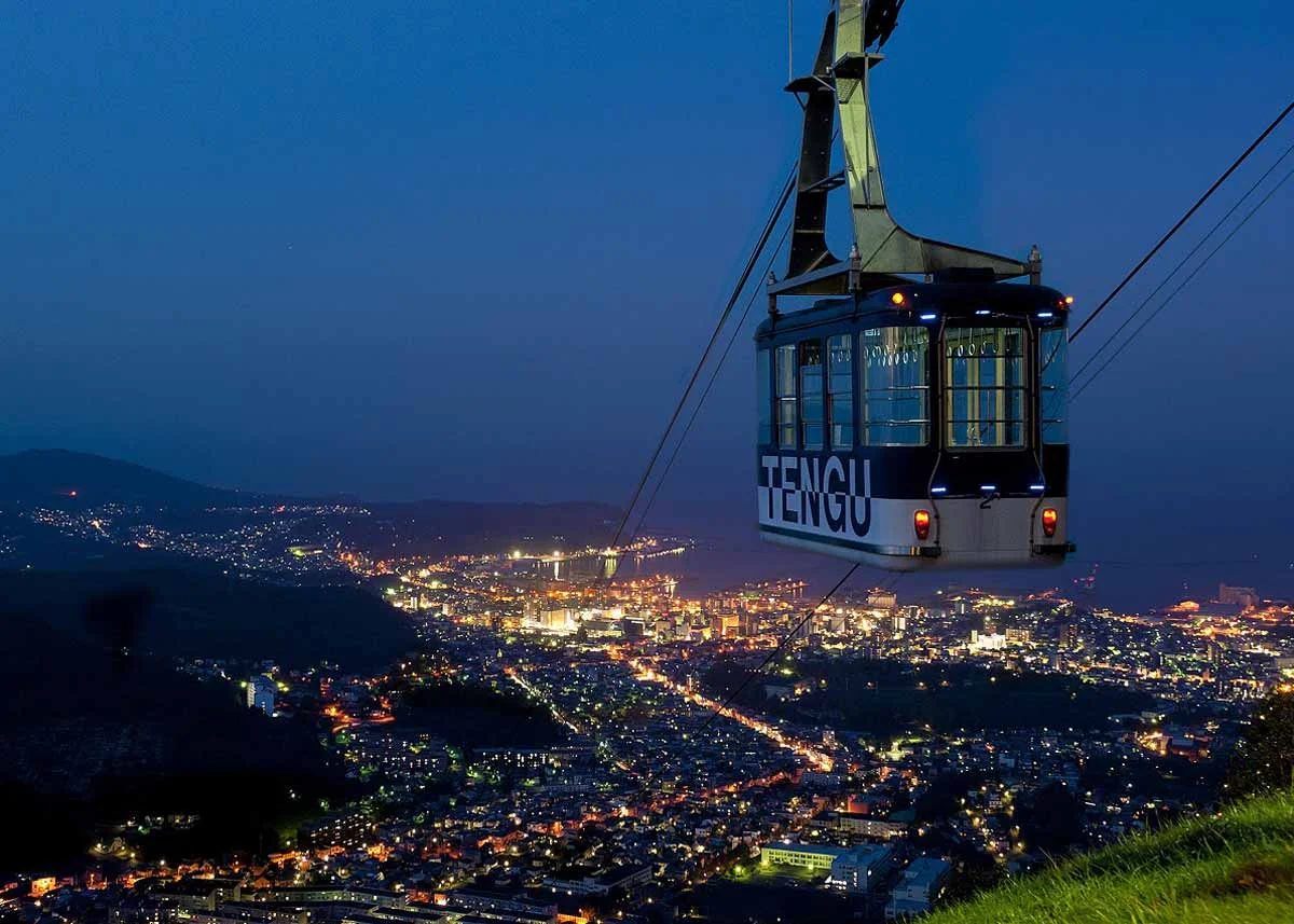 © Tengu Ropeway , Overlooking the City of Otaru, Hokkaido