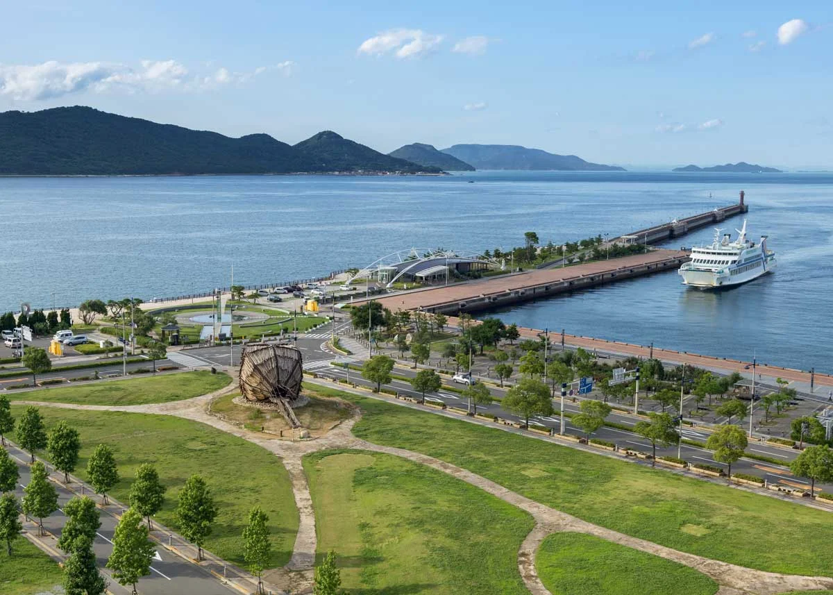 © Yasushi Ichikawa, Beyond the Border – the Ocean, by Lin Suen Long