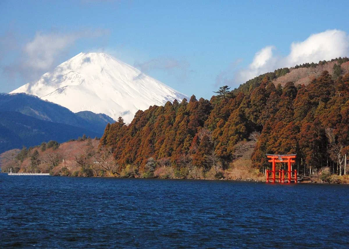 © Kentagon / Creative Commons , Lake Ashi
