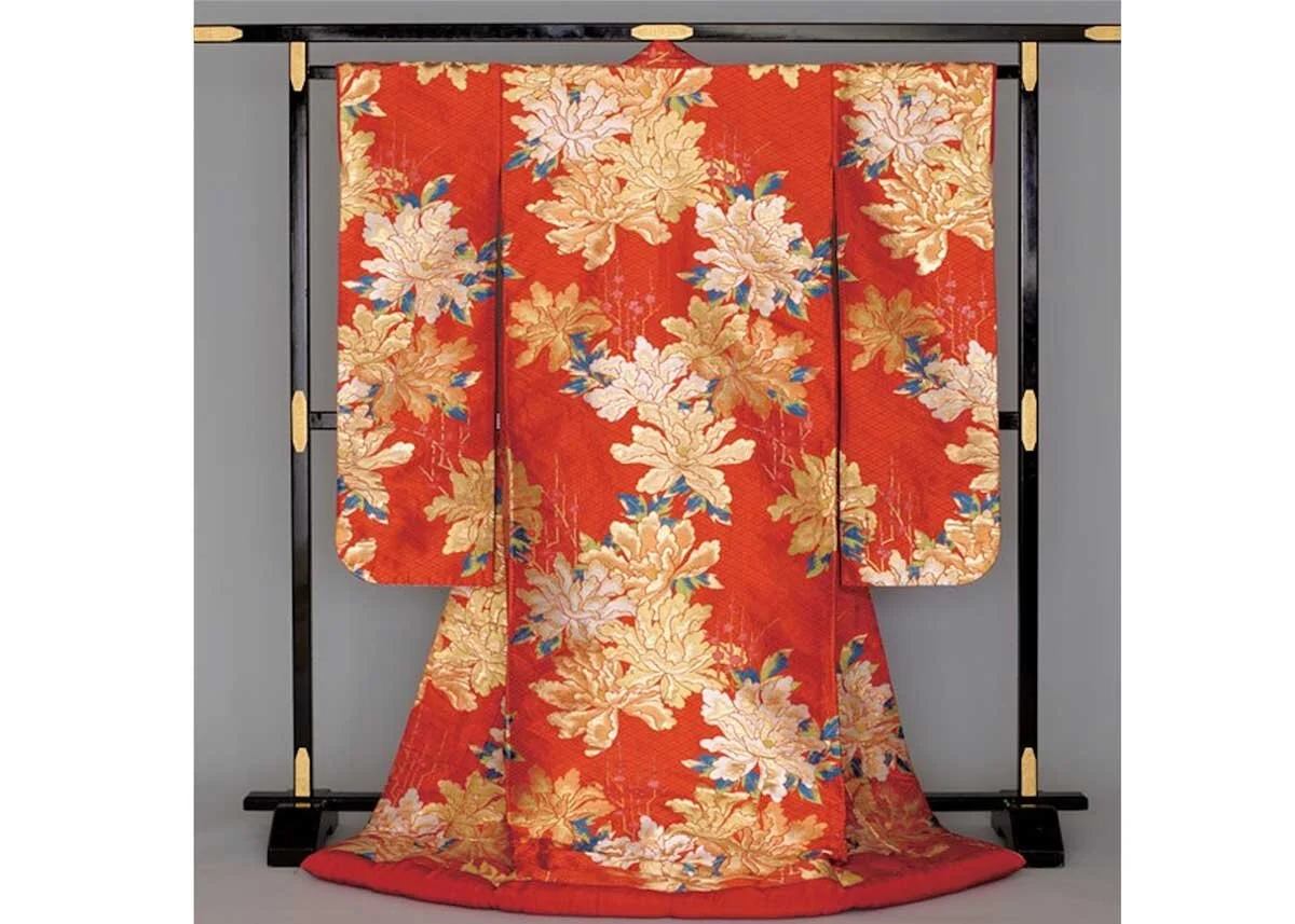 © Tatsumura , Uchikake Kimono