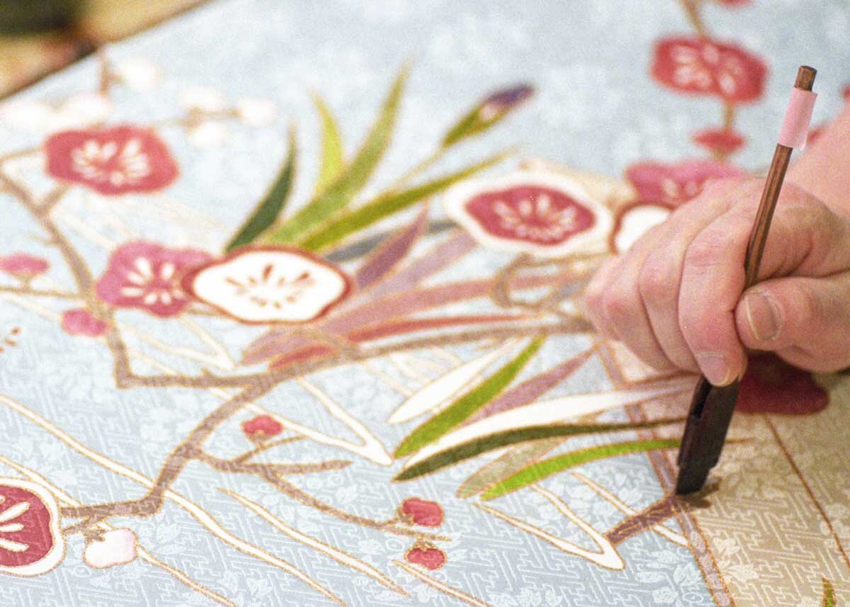 Handpainting on Kimono Fabric by Ritofu