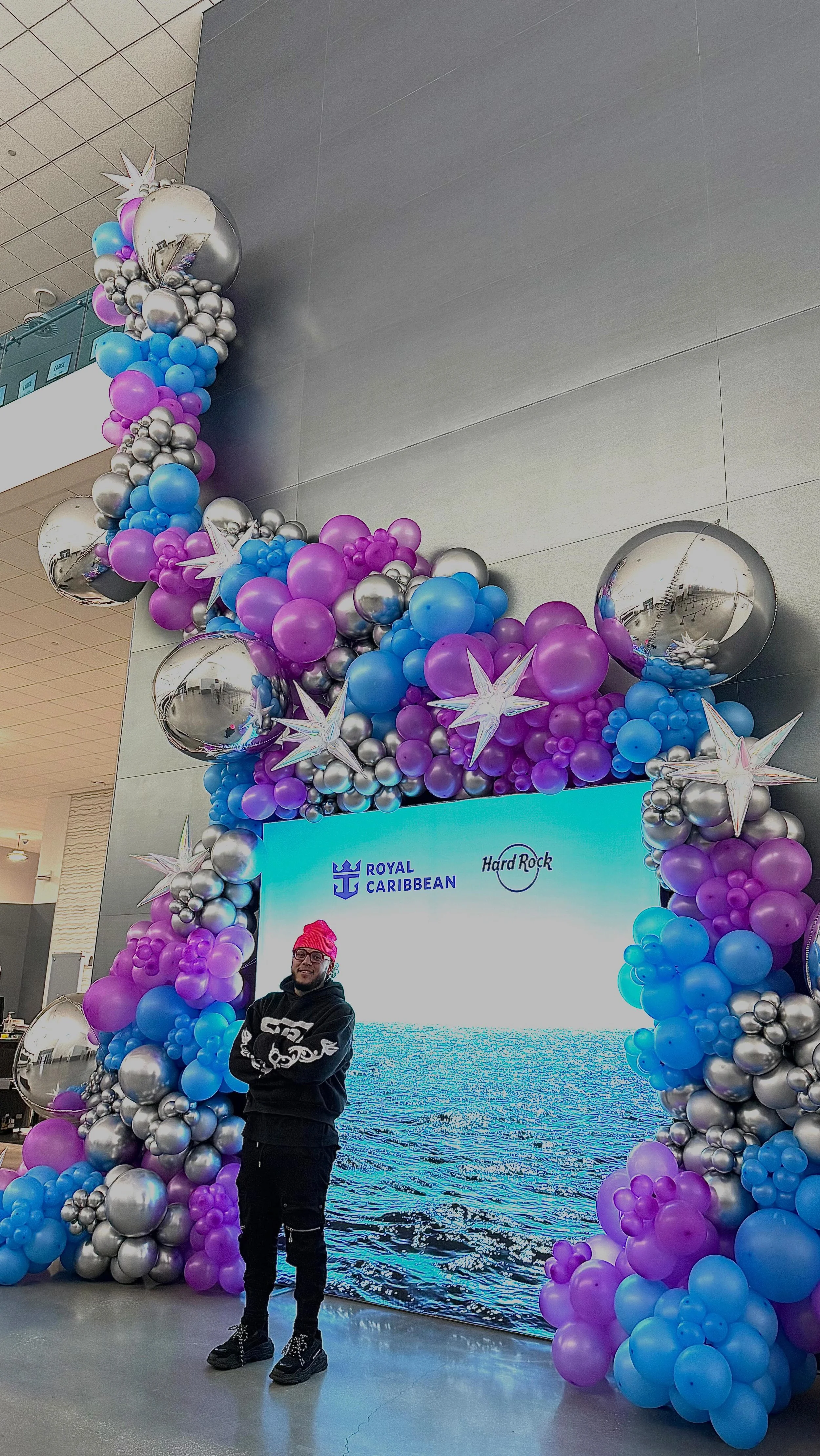 2 hour install for one of our clients, just me and new partner i’m training.  Love the clients color choice , and we had a blast! Also……Balloon World might be expanding to central Florida soon.. 😎🤭🤫🤫🤫🤫🤫 #orlandoballoons #ce