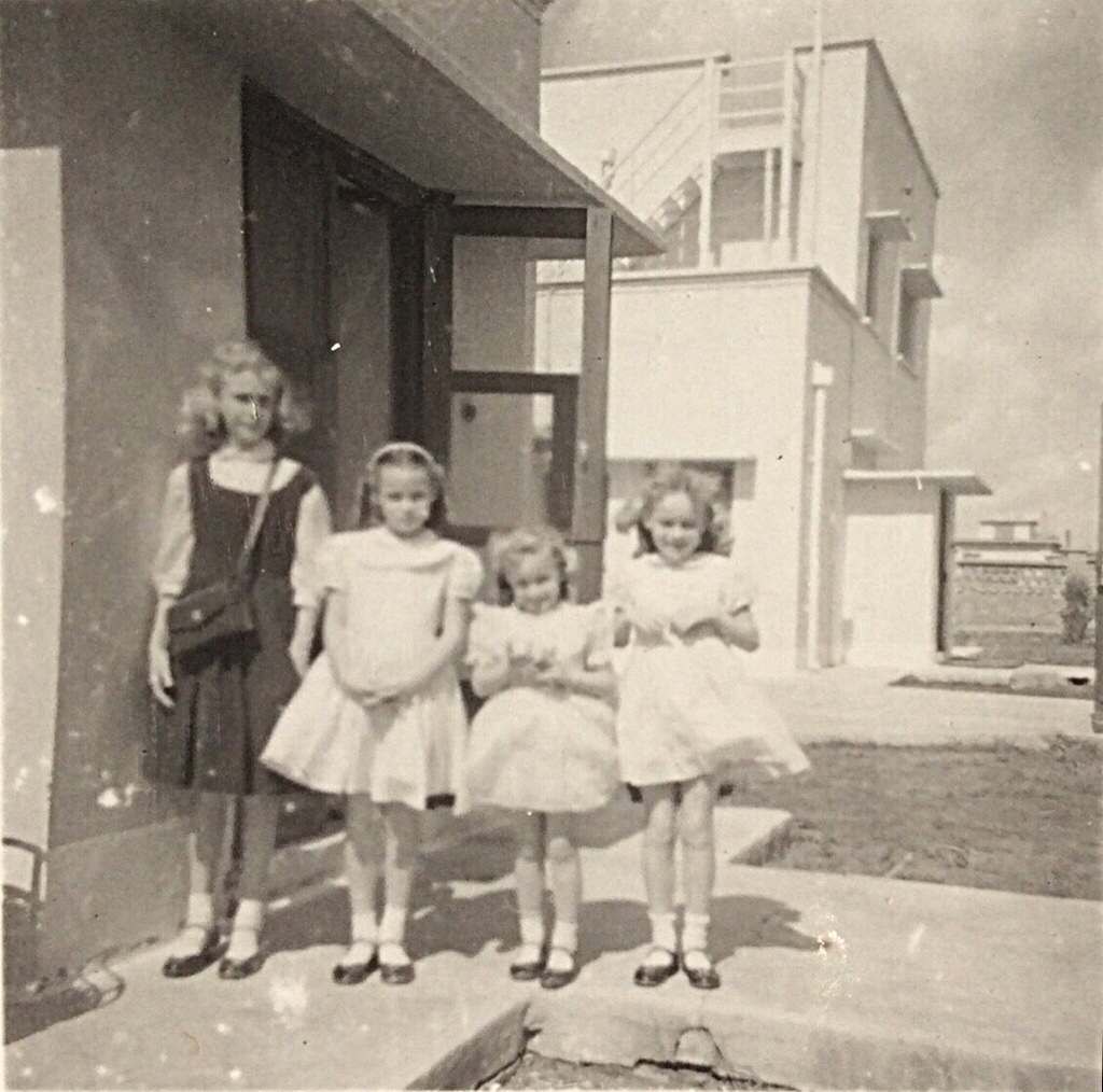 The Newton Sisters - 1957 - Kirkuk, Iraq